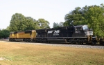 NS I14 plies north with 2 SD70Ms
